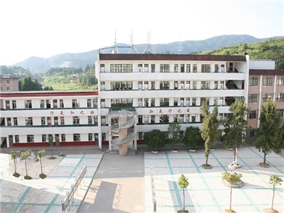 东至县第一中学食堂承包